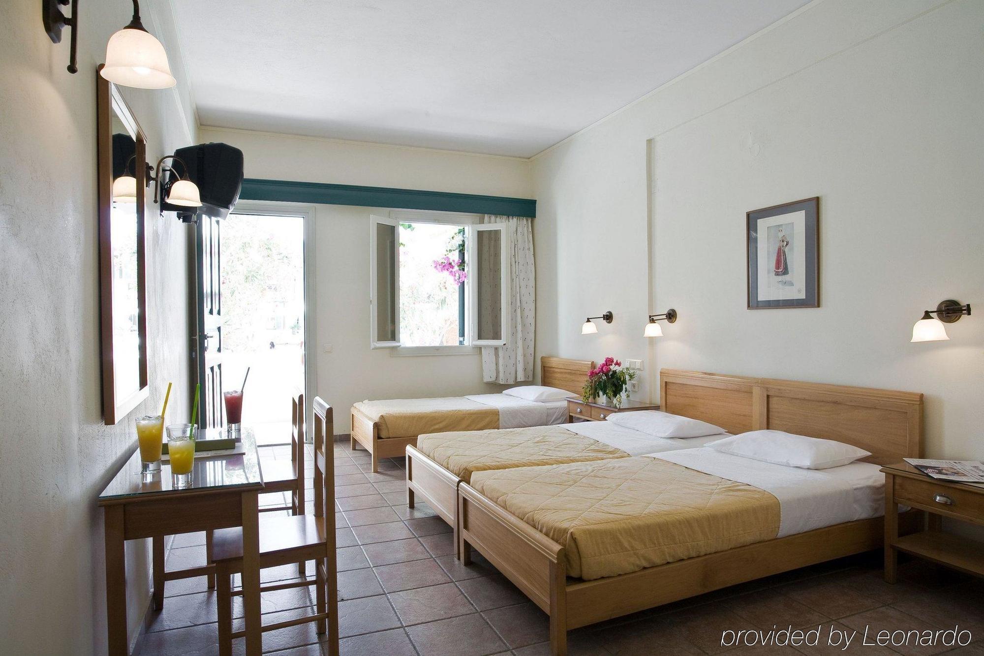 Kamári Rose Bay Hotel חדר תמונה